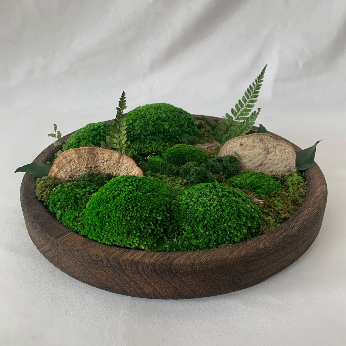 Round Wooden Moss Bowl with Plants - A beautiful, natural design featuring preserved moss and plants in a wooden bowl