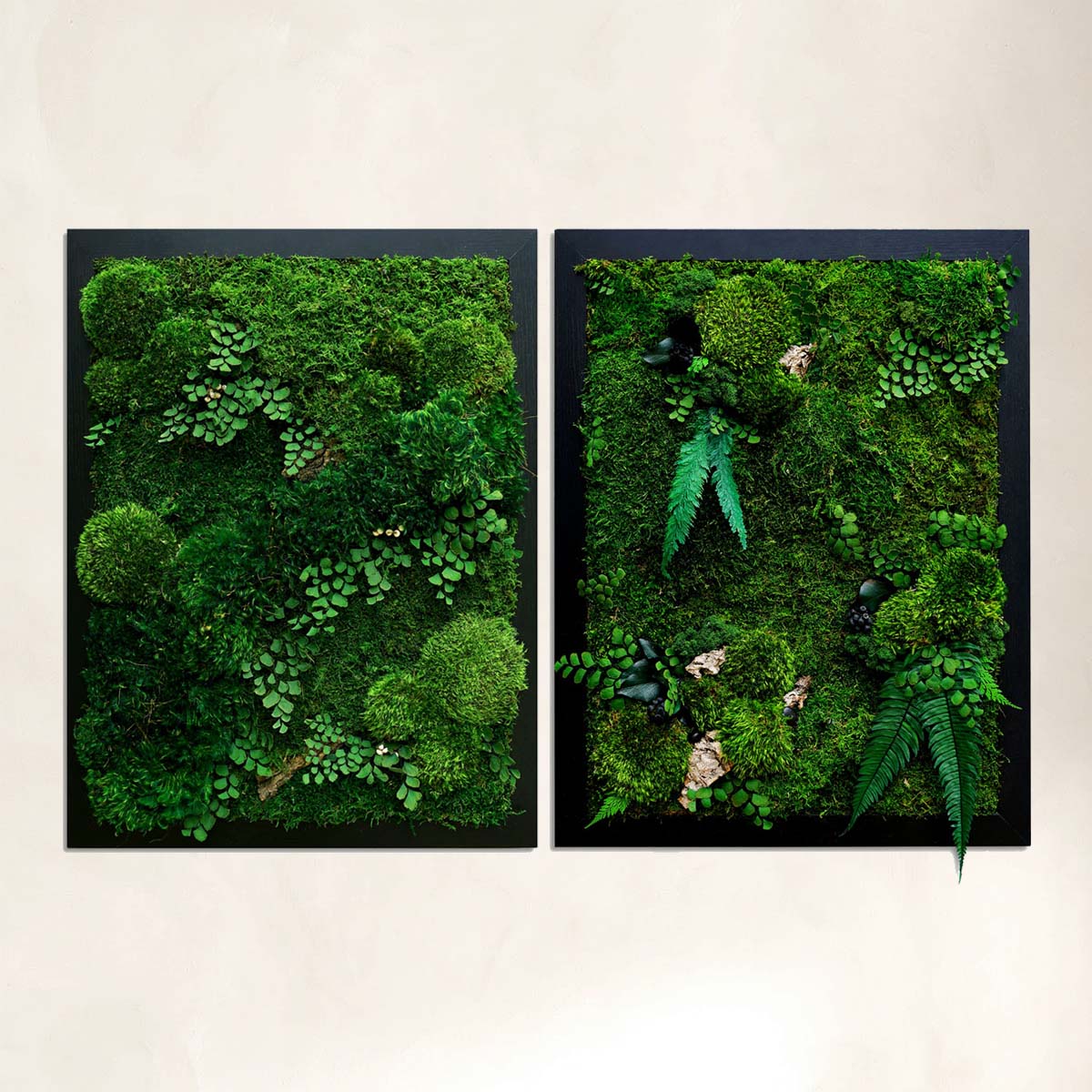 Front view of Vintage Oval Framed Fall Moss Wall Art featuring preserved moss and autumn foliage, ideal for Autumn decor